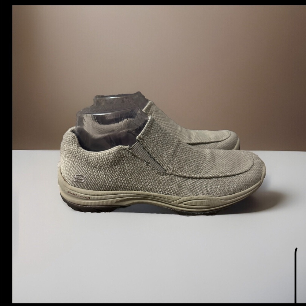 Skechers Men’s Classic Fit Air Cooled Memory Foam slip on Sneaker Beige Size 6.5